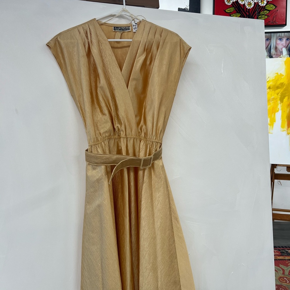 Elegant Vintage 1970’s Gold Women's Dress